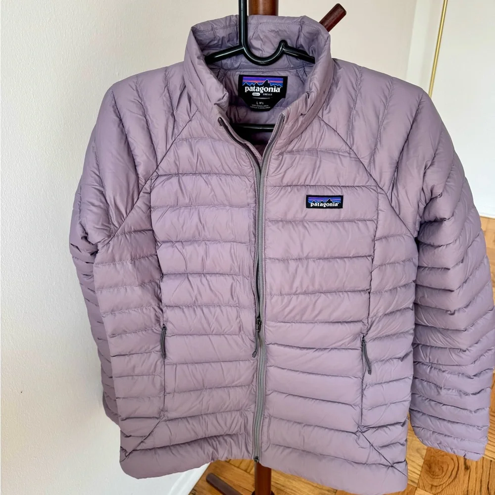 Patagonia Women’s Down Sweater Lightweight Quilted Jacket - Lavender - Picture 5 of 8